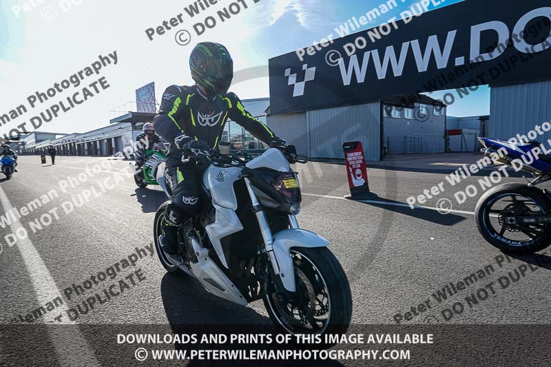 donington no limits trackday;donington park photographs;donington trackday photographs;no limits trackdays;peter wileman photography;trackday digital images;trackday photos
